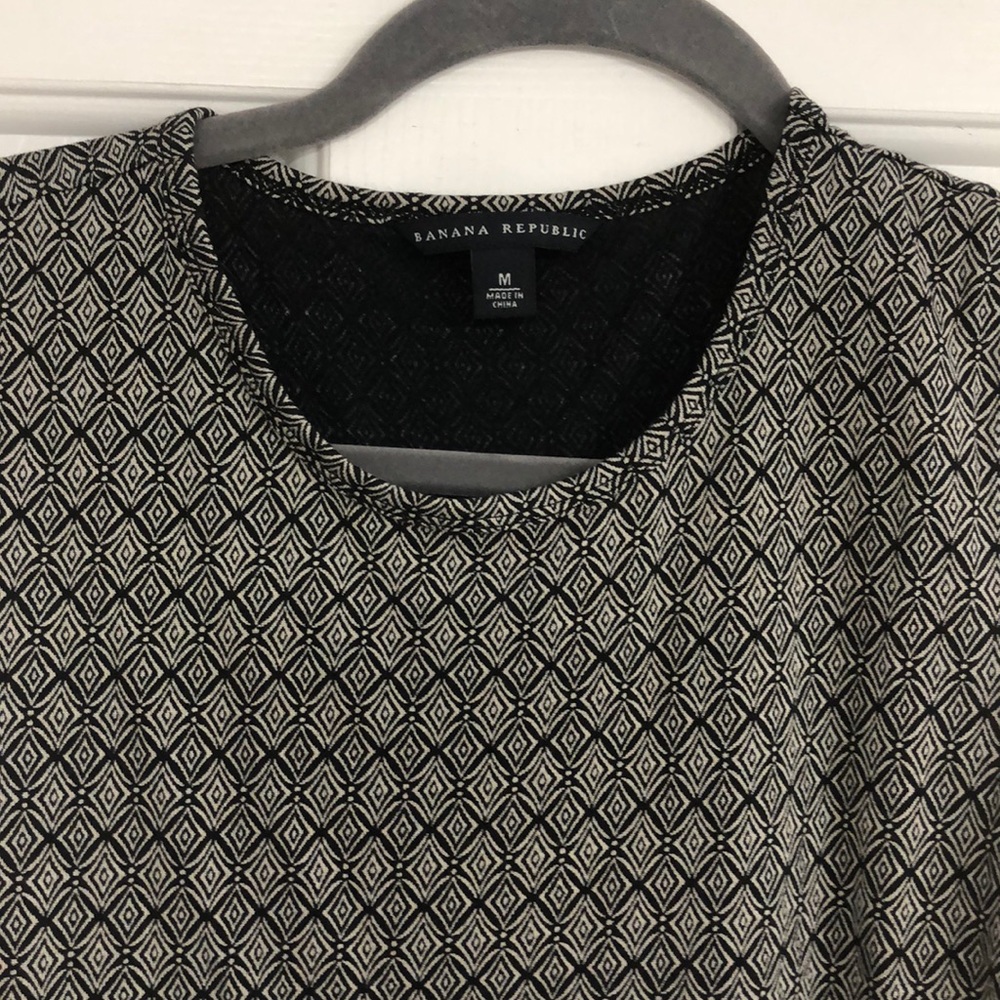 Banana Republic retro print taupe and black stretchy tank